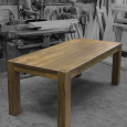 Jídelní stůl s přiznaným podnožím - Smrk - Jídelní stůl dubový
